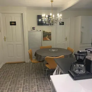 Skovbakkegaardens Bed & Bath - Vaerelser Med Eget Bad Guest house